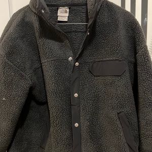 Women North Face crop sweater